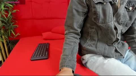 Elena  Derek online show from January 5, 2025, 7:28 pm