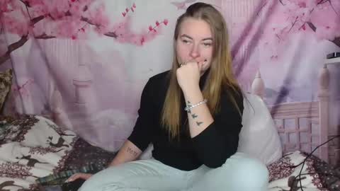 Snapshot of elena_maeer chatting on October 4, 2025, 12:58 pm Elena online show from October 4, 2025, 12:58 pm