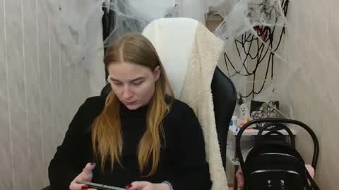 Snapshot of elena_maeer chatting on October 28, 2025, 11:36 am Elena online show from October 28, 2025, 11:36 am