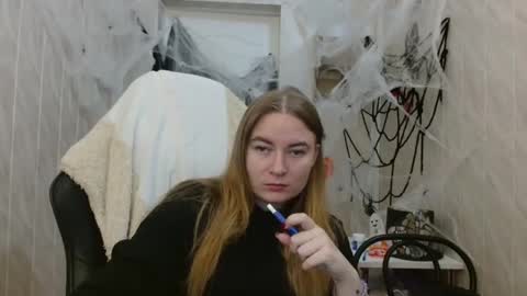 Snapshot of elena_maeer chatting on October 31, 2025, 9:10 am Elena online show from October 31, 2025, 9:10 am