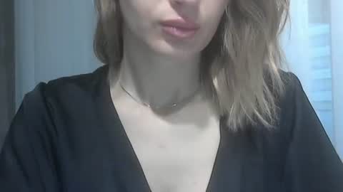 elenadream4990 online show from March 4, 2026, 6:41 am