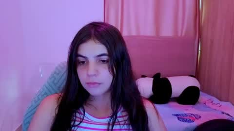 Snapshot of elenna_hotx chatting on June 24, 2026, 5:23 pm agnes online show from June 24, 2026, 5:23 pm