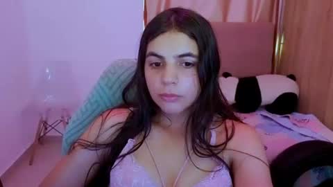 Snapshot of elenna_hotx chatting on June 27, 2026, 6:24 pm agnes online show from June 27, 2026, 6:24 pm
