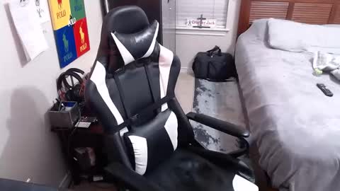 Walker online show from October 13, 2025, 4:34 am