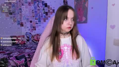 Kira online show from April 16, 2026, 9:39 pm