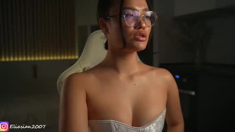 Eli  online show from March 27, 2026, 1:33 pm