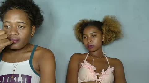 Snapshot of elia011 chatting on February 8, 2025, 12:06 am elia011 online show from February 8, 2025, 12:06 am