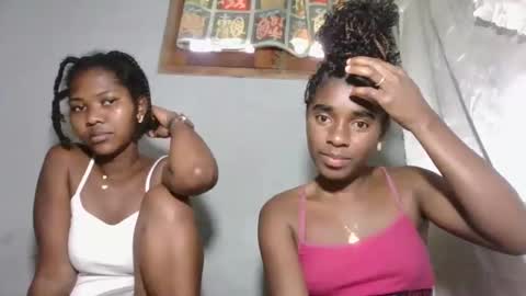 elia011 online show from November 8, 2025, 2:34 am