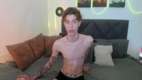 Snapshot of eliann_adam chatting on December 17, 2025, 10:43 am eliann_adam online show from December 17, 2025, 10:43 am