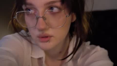 Ellie online show from October 11, 2025, 5:17 am