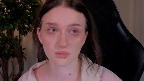 Ellie online show from November 23, 2025, 5:18 am