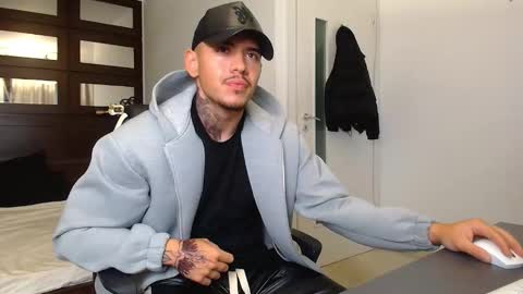 Snapshot of elijahthorne chatting on February 5, 2026, 6:40 am ElijahThorne online show from February 5, 2026, 6:40 am