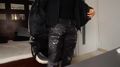 Snapshot of elijahthorne chatting on February 24, 2026, 6:33 am ElijahThorne online show from February 24, 2026, 6:33 am