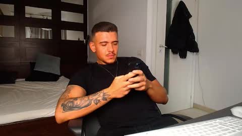 Snapshot of elijahthorne chatting on February 27, 2026, 9:31 am ElijahThorne online show from February 27, 2026, 9:31 am