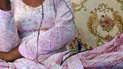 Snapshot of elina_roy03 chatting on November 13, 2025, 7:29 am elina_roy03 online show from November 13, 2025, 7:29 am