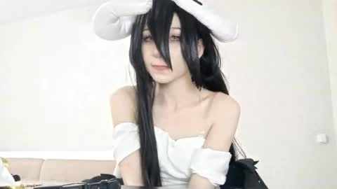 Kate online show from April 15, 2026, 4:47 pm