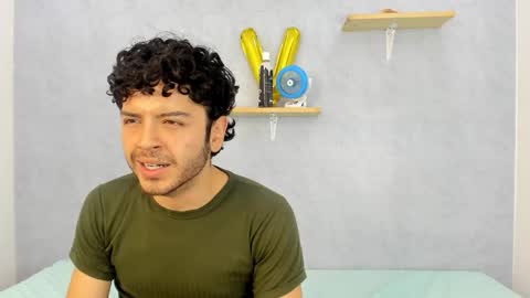 Snapshot of eliotkinky chatting on February 26, 2026, 4:28 pm Elio online show from February 26, 2026, 4:28 pm