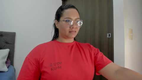 Snapshot of elisa_connors18 chatting on October 18, 2025, 12:57 am online show from October 18, 2025, 12:57 am