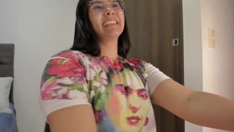 Snapshot of elisa_connors18 chatting on October 24, 2025, 3:14 am online show from October 24, 2025, 3:14 am