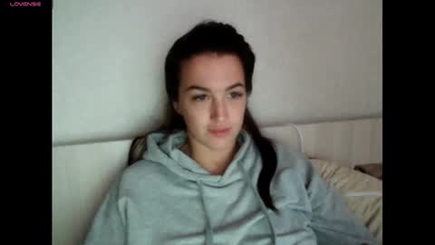 Snapshot of elisa_dove208 chatting on September 23, 2025, 4:04 am elisa_dove208 online show from September 23, 2025, 4:04 am