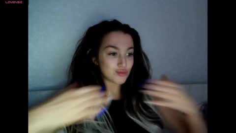 Snapshot of elisa_dove208 chatting on November 7, 2025, 4:12 am elisa_dove208 online show from November 7, 2025, 4:12 am