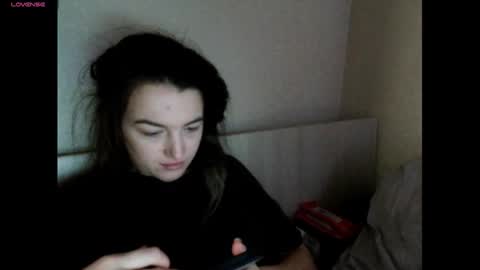 elisa_dove208 online show from December 19, 2025, 4:52 am