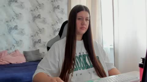Aletta Oushen online show from July 1, 2026, 10:17 am
