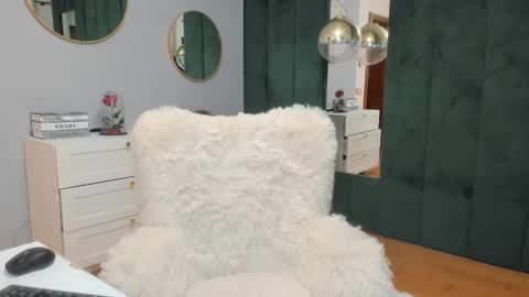 Maria online show from October 27, 2025, 5:22 am