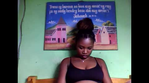 Snapshot of elisabeth2525 chatting on February 8, 2025, 10:40 pm elisabeth2525 online show from February 8, 2025, 10:40 pm