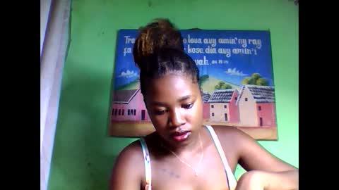Snapshot of elisabeth2525 chatting on February 9, 2025, 10:09 am elisabeth2525 online show from February 9, 2025, 10:09 am