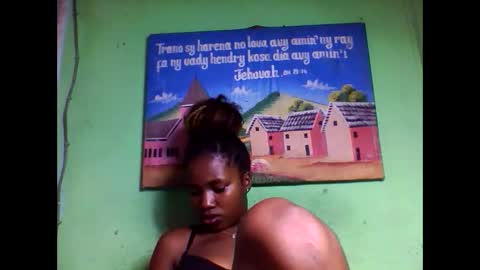 Snapshot of elisabeth2525 chatting on February 12, 2025, 12:33 pm elisabeth2525 online show from February 12, 2025, 12:33 pm