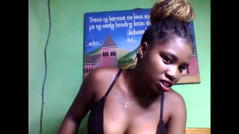 Snapshot of elisabeth2525 chatting on February 12, 2025, 8:29 pm elisabeth2525 online show from February 12, 2025, 8:29 pm
