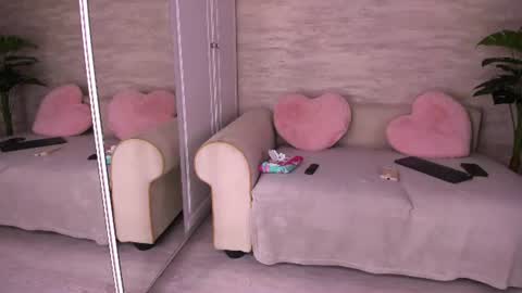 Snapshot of elisabeth_jason chatting on July 19, 2026, 5:55 am elisabeth_jason online show from July 19, 2026, 5:55 am
