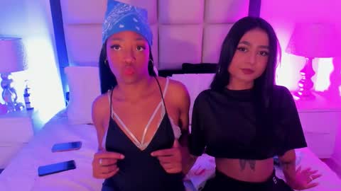 elisabettamonroy online show from November 12, 2025, 5:35 pm