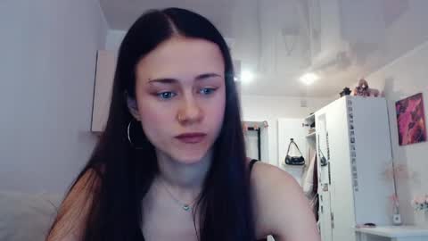 Elis online show from April 4, 2026, 5:38 am