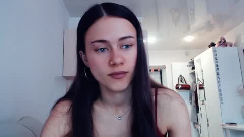 Elis online show from April 9, 2026, 5:18 am