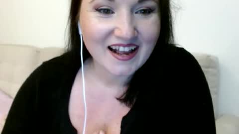 Snapshot of elise_bliss69 chatting on October 13, 2025, 7:14 pm elise_bliss69 online show from October 13, 2025, 7:14 pm