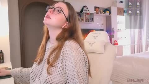 Elise    online show from September 29, 2025, 12:10 pm