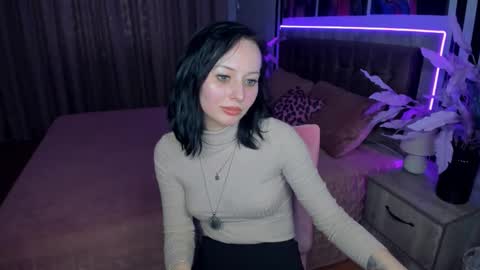 EliseRoyalty online show from March 12, 2025, 10:26 am