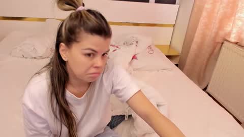 Elly online show from March 23, 2026, 10:30 am