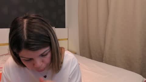 Elly online show from April 15, 2026, 7:58 pm