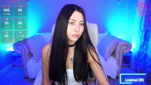 elisevelour online show from November 2, 2025, 1:57 pm