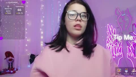 Eliss online show from December 16, 2025, 7:24 am