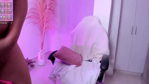 Elissa online show from October 6, 2025, 2:31 am