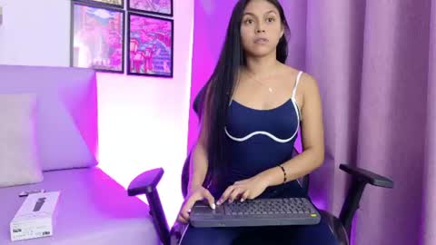 elissa_sexygirl online show from June 14, 2026, 12:51 pm
