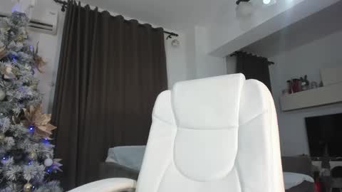 Snapshot of elissavibe chatting on December 4, 2024, 1:14 am Elisa Promotion online show from December 4, 2024, 1:14 am