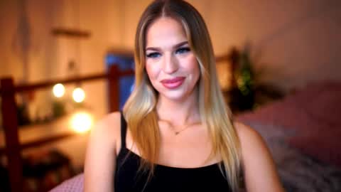 Sunflower  online show from November 7, 2025, 4:40 pm