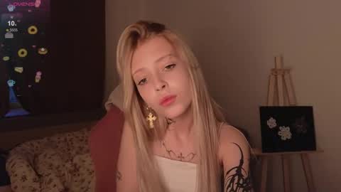 Snapshot of eliza_sadcat chatting on November 19, 2025, 1:22 pm Elizabeth online show from November 19, 2025, 1:22 pm