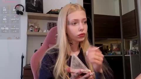 Elizabeth online show from February 19, 2026, 10:33 am