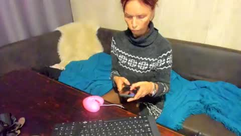 Snapshot of elizabe_th chatting on July 21, 2026, 8:33 pm Elizabethangel online show from July 21, 2026, 8:33 pm